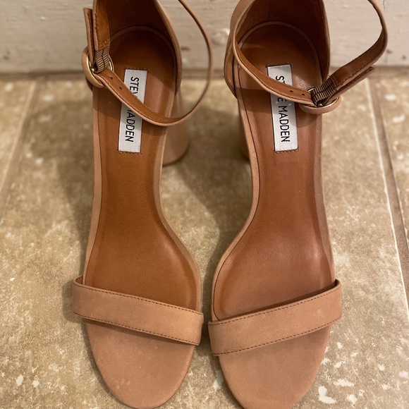 Steve Madden Heels Size 8.5 - Picture 2 of 9